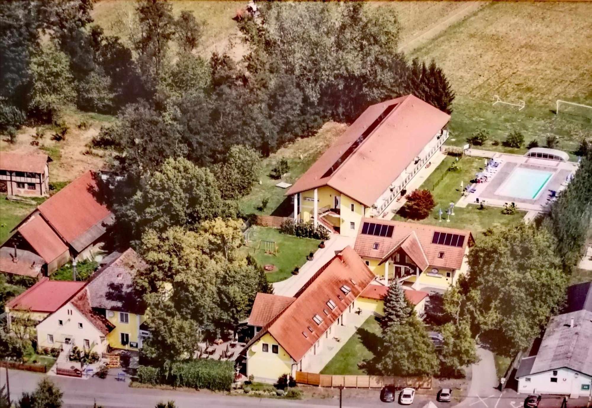 Gasthof Zum Lindenhof บัดราดเคอร์สบวร์ก ภายนอก รูปภาพ